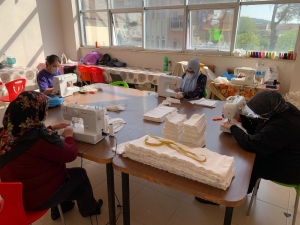 Kuyucak Belediyesi Tarafından 30 Bin Maske Üretildi