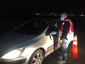 İstanbul’da Giriş Çıkış Noktalarında Korona Virüs Denetimi Devam Ediyor
