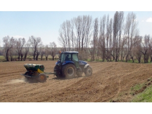 Ahlatlı Çiftçilerden Üretim Seferberliği