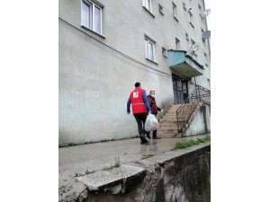 Kızılay Sokağa Çıkamayanlara 3 Bin Ekmek Dağıttı