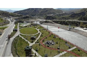 Tunceli, 31 İldeki Sokağa Çıkma Kısıtlamasına Gönüllü Uydu