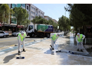 Muğla Sokakları Deterjan İle Yıkanıyor