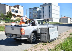 Çayırova’da Çöp Konteynerleri Dezenfekte Edildi