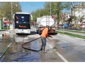 Gemlik Belediyesi’nden Hafta Sonu Mesaisi