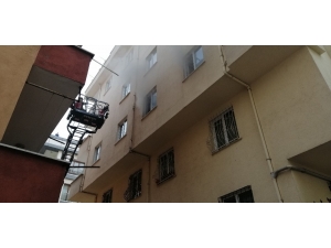 Maltepe’de Çıkan Yangın Mahalleliyi Sokağa Döktü