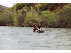 Kayıp Uzman Çavuş Güneş Ve Gülistan’ı Arama Çalışmaları Sürüyor