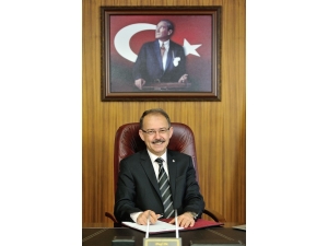 Sanko Üniversitesi Rektörü Prof. Dr. Dağlı’dan 23 Nisan Mesajı