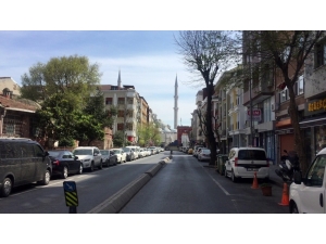 İstanbul’da Camilerden ‘Evde Kalın’ Çağrısı