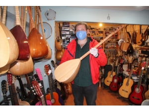 Evde Kal Çağrıları Enstrümanlara Olan İlgiyi Artırdı