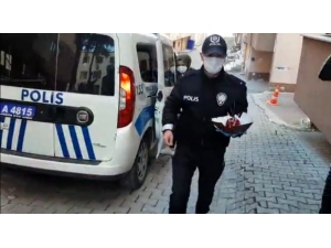 Bolu’da Polis Ekiplerinden Minik Çocuğa Doğum Günü Sürprizi