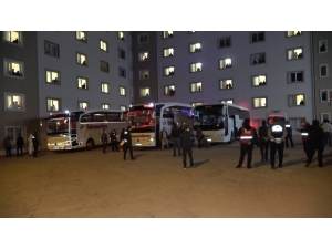 14 Günlük Karantina Sonrası ‘En Büyük Türkiye’ Tezahüratı