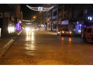 Reyhanlı’da Sokağa Çıkma Kısıtlaması Biter Bitmez Vatandaşlar Benzin İstasyonlarına Ve Marketlere Akın Etti