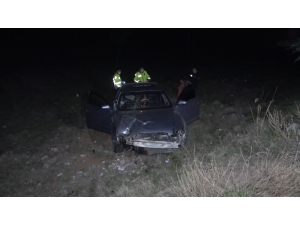 Şarampole Devrilen Araçtan Burunları Kanamadan Çıktılar