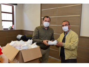 Süleymanpaşa Belediyesi Ürettiği Maskeleri Muhtarlıklara Dağıtmaya Başladı