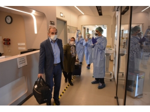 El Ele Koronayı Yendiler