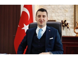 Acıgöl Ve Derinkuyu Kaymakamları Bir Aylık Maaşlarını Bağışladı