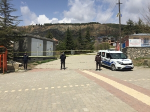 Karantina Altındaki Mahallede 1 Kişi Hayatını Kaybetti