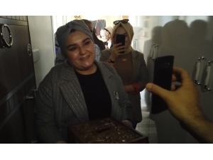 Sağlık Çalışanı Eşe Doğum Günü Sürprizi