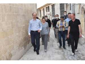 Vali Erin Tarihi Evleri İnceledi