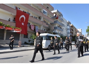Sokağa Çıkamayan Tarsuslulara Belediye Bandosundan Konser