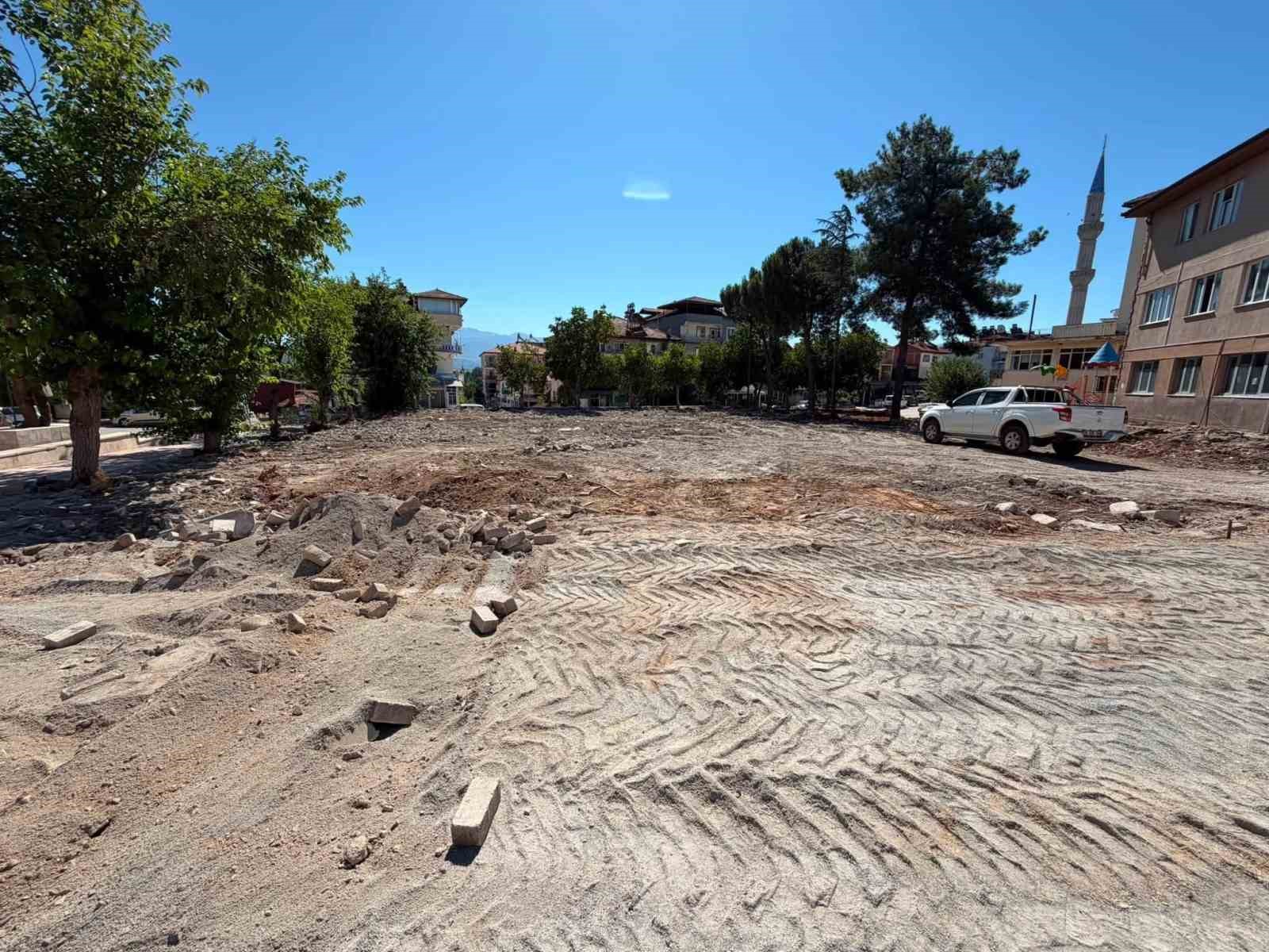 beyagac-carsi-meydani-modern-bir-gorunume-kavusuyor