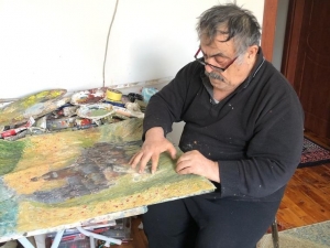Karantina Günlerinde Evini Resim Atölyesine Çevirdi