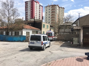 Bir Haftadır Haber Alınamayan Yaşlı Adam Evinde Ölü Bulundu