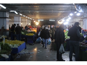 Kağıthane’de Pazarda Ramazan Yoğunluğu