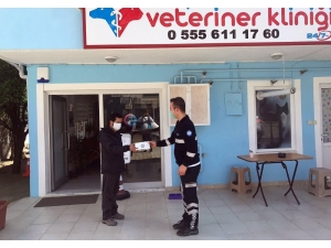 Büyükşehirden Veteriner Kliniklerine Maske