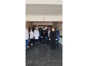 Burdur’da Koronayı Yenenler Sağlık Çalışanlarının Alkışları Eşliğinde Taburcu Oldu