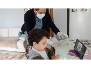 Eve Gidemeyen Hemşirenin Çocuğunun İstediği Balıkları Vefa Sosyal Destek Grubu Götürdü