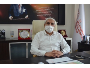 Bolu’da, 65 Yaş Üstü Vatandaşların İhtiyacını Gönüllüler Evlerine Götürüyor