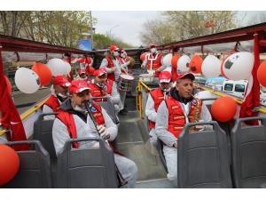 23 Nisan Coşkusu 100’üncü Yıl Otobüsü İle Sokaklara Yayılıyor