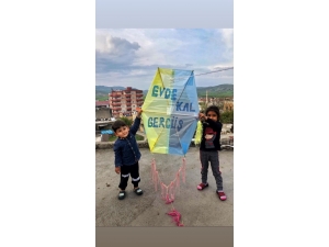 Gercüşlülere Uçurtmayla Evde Kal Çağrısı