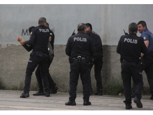 Yardım Alamadı, Kendini Yakmaya Kalktı