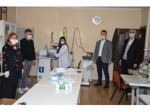 19 Mayıs Belediyesi Yıkanabilir Koruyucu Maske Üretiyor