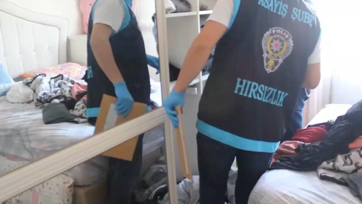 kayseri-de-5-evden-1-milyon-900-bin-tl-lik-ziynet-ve-para-calan-sahislar-yakalandi
