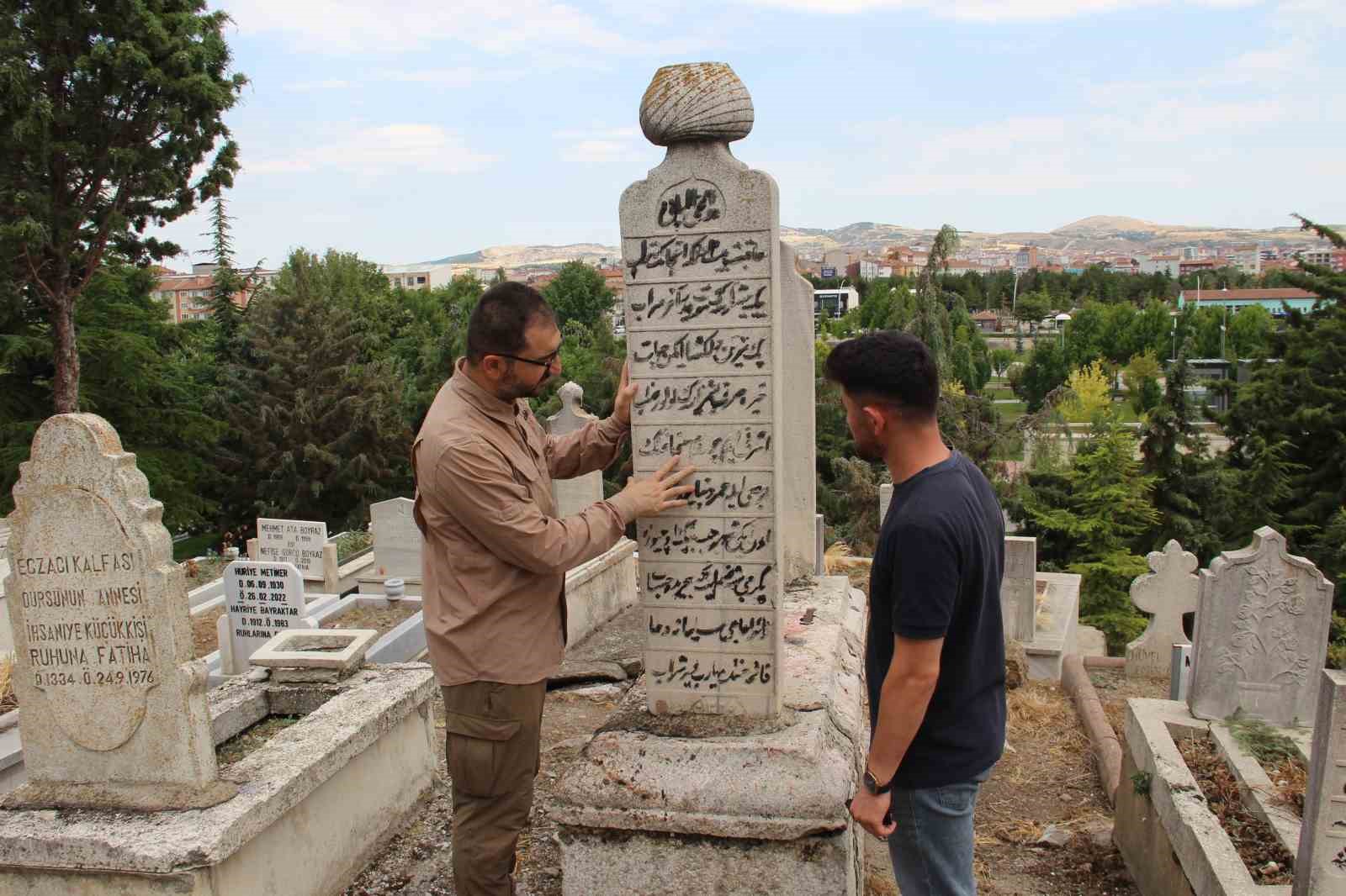 corum-da-binlerce-yillik-kulturel-hafiza-uzman-ekip-tarafindan-gun-yuzune-cikariliyor