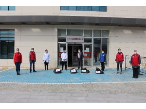 Gençlik Liderleri Siperlik Maske Üretti