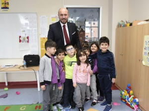 Başkan Togar Öğrencilerin 23 Nisan Coşkusuna Ortak Oluyor