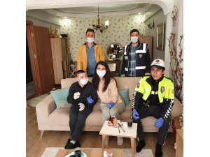 Koronadan Çıkmayan Down Sendromlu Atakan’a Polisten Doğum Günü Sürprizi