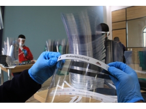 Gençler "Biz Bize Yeteriz Türkiyem" Kampanyasına Destek İçin Üretiyor