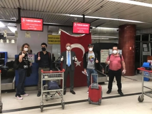 Bangladeş’teki Türk Vatandaşları Özel Uçakla Türkiye’ye Getiriliyor