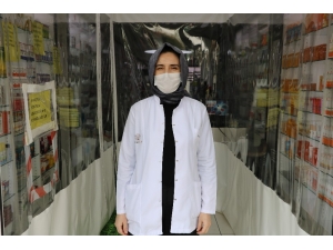 Eczanede Koronaya Brandalı Önlem