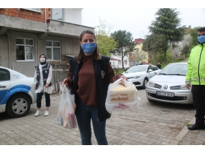 Polisin Siren Sesleri Minik Esila İçin Çaldı