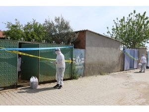 Büyükşehir Acarlar’da Karantinaya Alınan Ailelere Destek Oluyor