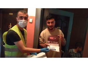 Malatya’da Evlere Maske Dağıtılıyor