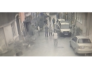 Bursa’da Psikolojik Sorunları Olan Genç Babasını Bıçakladı