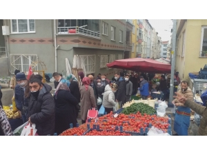 Korana Virüs Riskine Aldırmayan Vatandaşlar Pazar Yerini Doldurdu