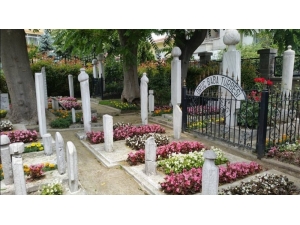 Oruçbaba Türbesi Korona Virüs Tedbirleri Kapsamında Ziyarete Kapatıldı